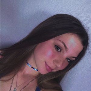 Meet your Posher, Logan